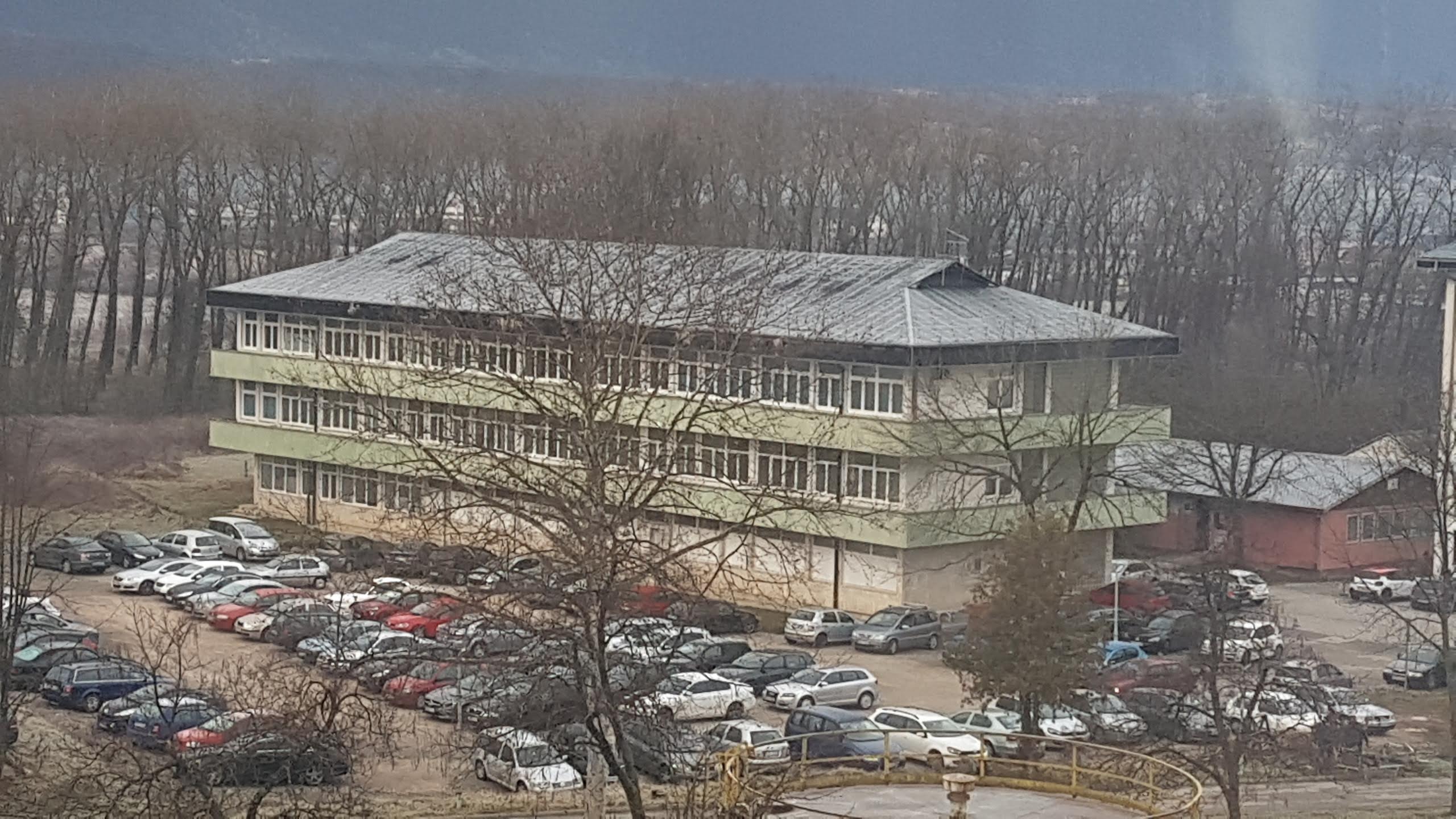 Osposobljen odjel za prijem pacijenata sa težim simptomima, Kantonalna bolnica uvela poseban režim rada